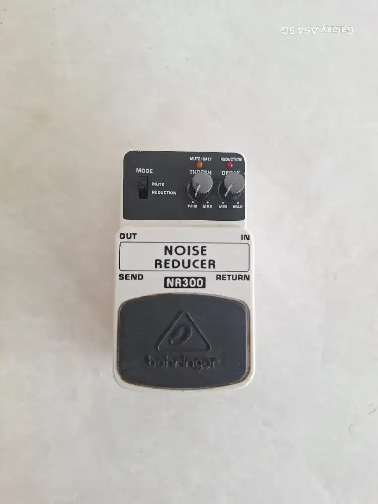 Efek gitar behringer noise reducer NR300