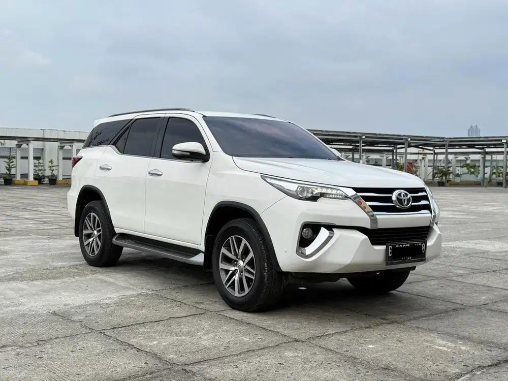 Toyota Fortuner 2.4 VRZ 2016 Tangan Pertama