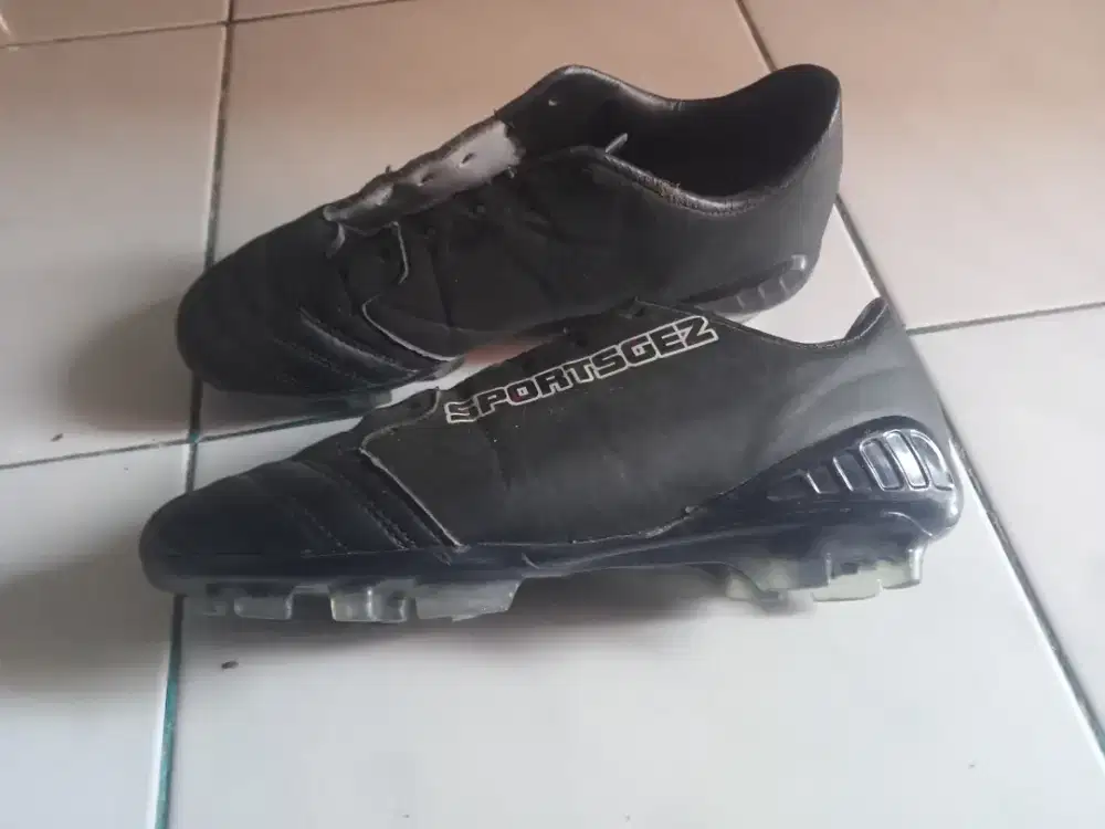 Sayang anak - anak buat olahraga sepatunya