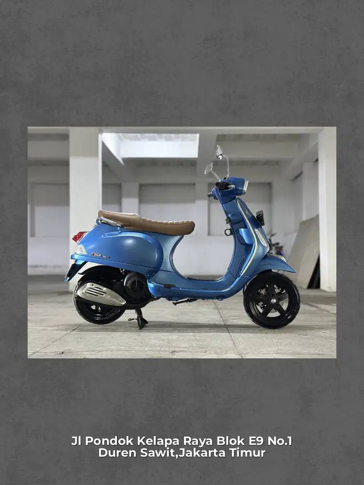 PIAGGIO VESPA S150 3V IE Tahun 2013 WARNA BLUE VIVACE PERFECT CONDITIO