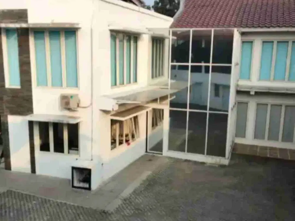 DI JUAL RUKAN GANDENG SIAP PAKAI UNTUK USAHA PARKIR LUAS, STRATEGIS, DI CONDET, PASAR REBO, JAKARTA TIMUR