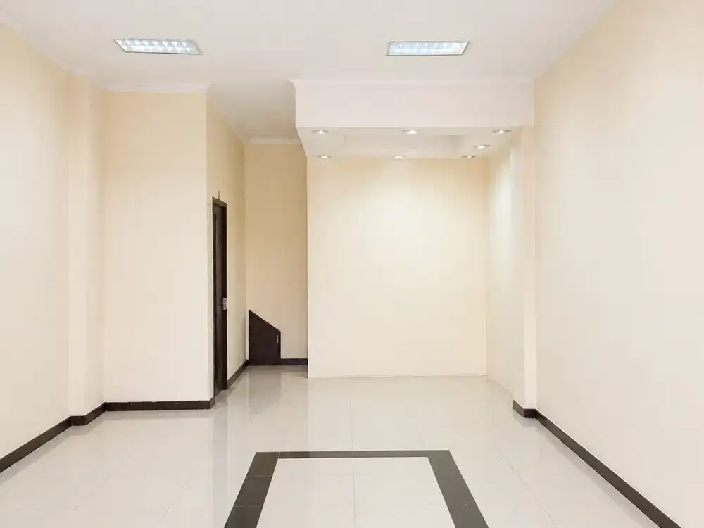 RUKO 3 Lt MAINROAD SIAP HUNI DI CIPULIR KEBAYORAN LAMA JAKARTA SELATAN