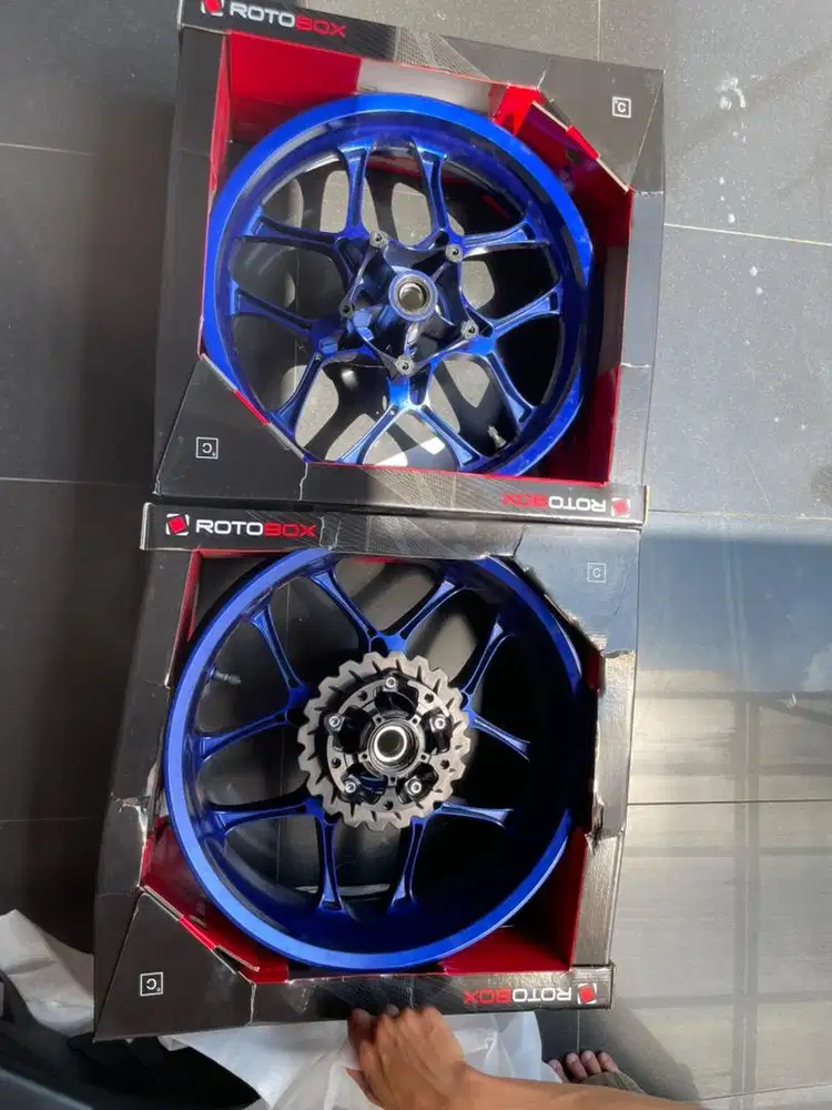 velg standar yamaha r1m