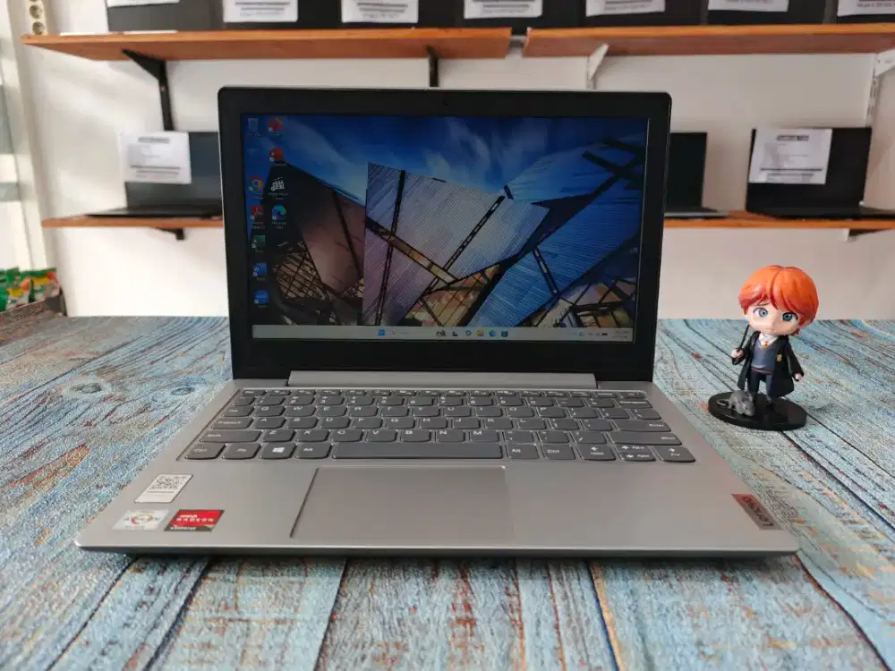 Laptop Bekas LENOVO IP 1 1ADA05