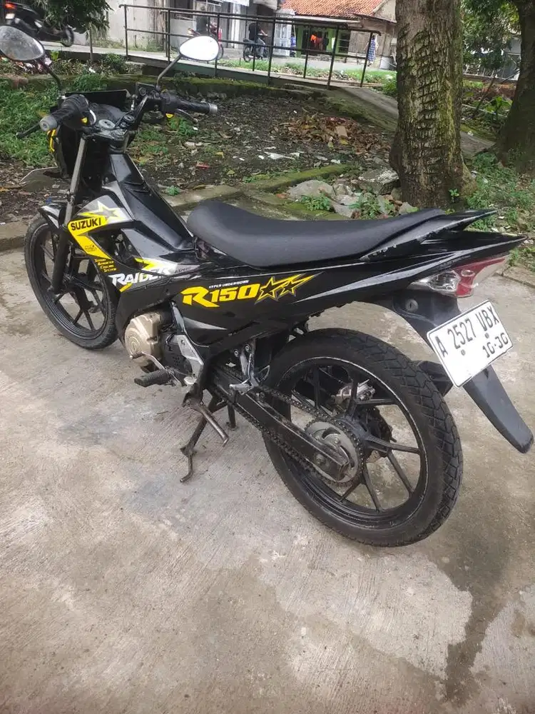 JUAL BU SATRIA FU 2015 SS LENGKAP