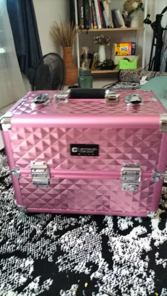 Dijual tas make up armandu caruso