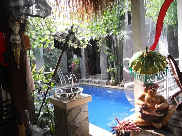 TUKANG BORONG KOLAM RENANG