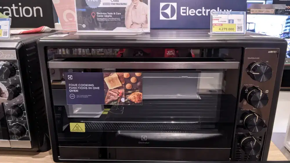 ELECTROLUX OVEN TOASTER 70L BLACK