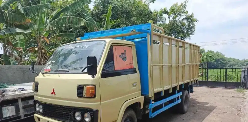 Mitsubishi 100ps 6 roda tahun 1995