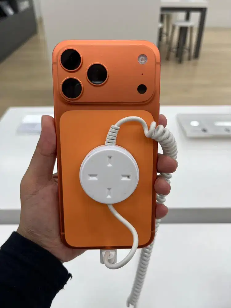 Iphone 17 ProMax iBox