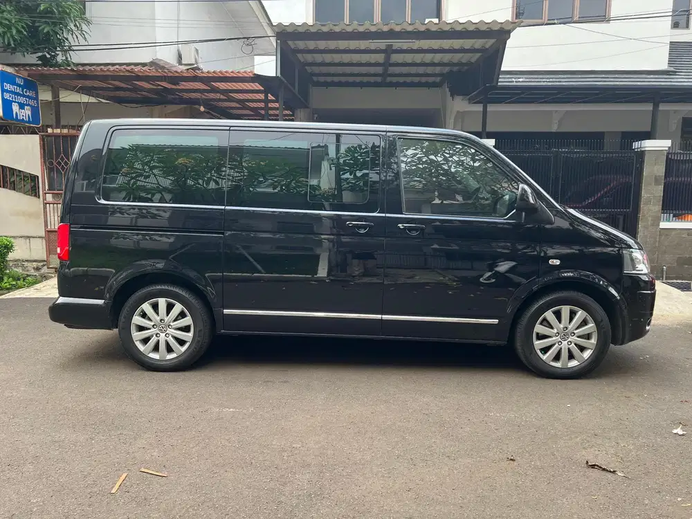 VW Caravelle TDI thn 2014 Hitam Jenis SWB