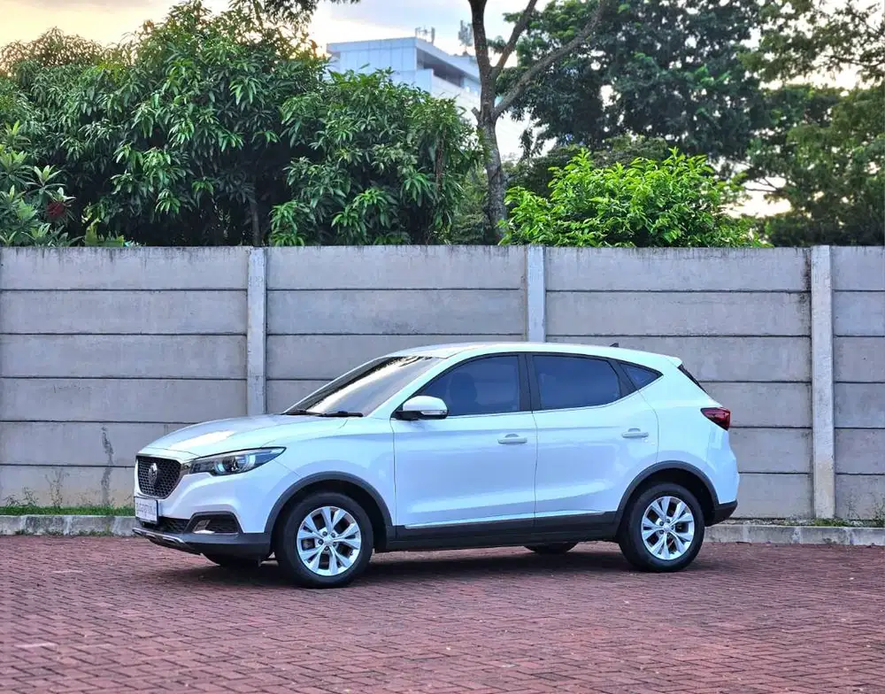 Low odo MG ZS 2021 White