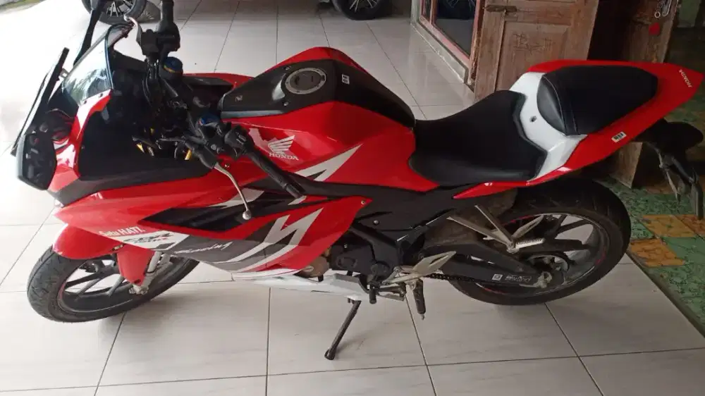 Cbr 150 merah putih beli baru  2025 Gbm