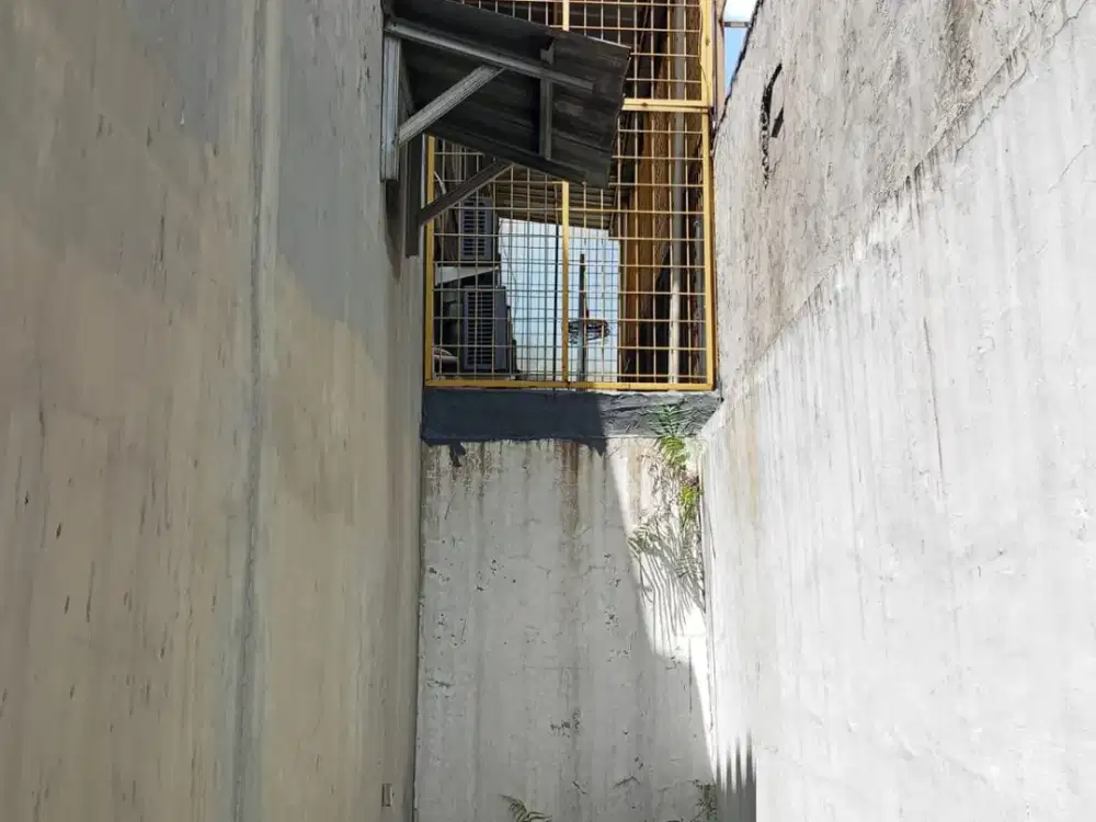 DIJUAL GUDANG uk 9x24 SIAP PAKAI  BIZPARK CAKUNG gudang strategis di kawasan industri dan bisnis Bizpark Cakung