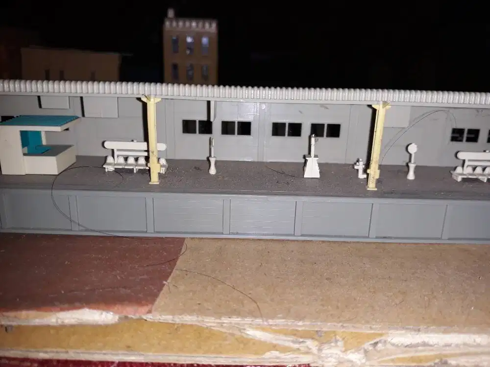 Platform peron stasiun untuk mainan kereta api, kato, n gauge
