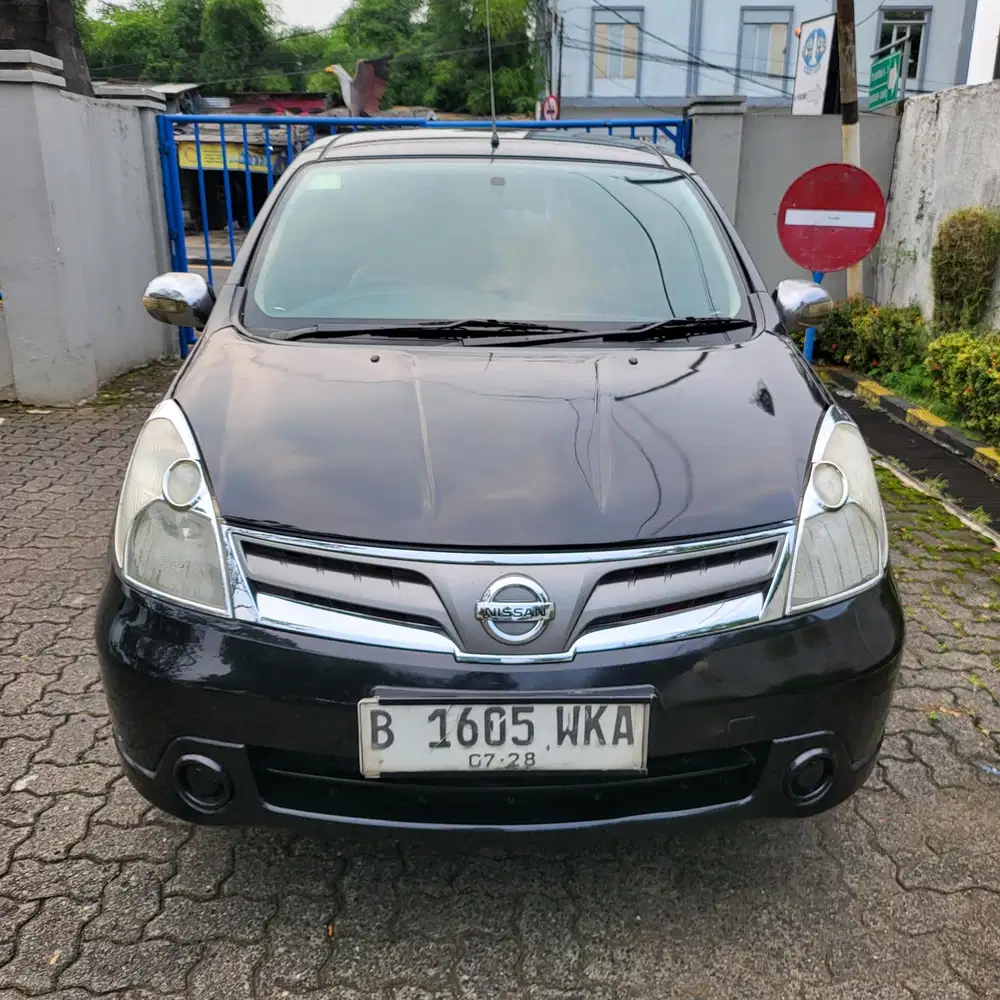 Nissan Grand livina XV 2013 matic angsuran murah cuma 2.100 DP nego