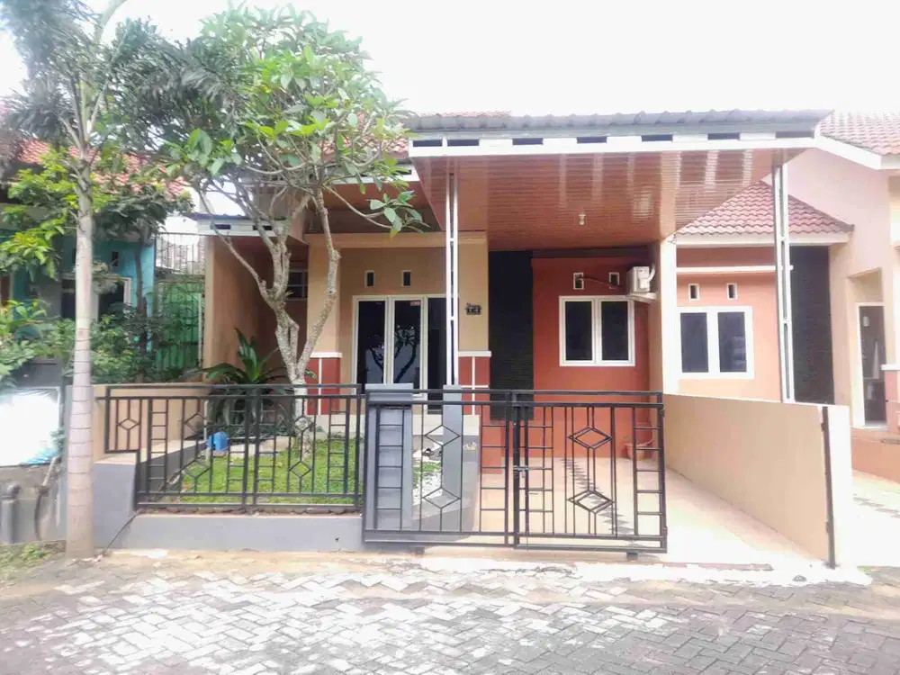 DIJUAL/ DISEWAKAN RUMAH CLUSTER PINGGIR JALAN RAYA, COCOK UNTUK KANTOR ATAU TEMPAT USAHA. JALAN.PRAMUKA  BANYUMANIK, SEMARANG