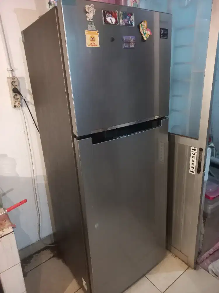 Kulkas Samsung 2 pintu 6L