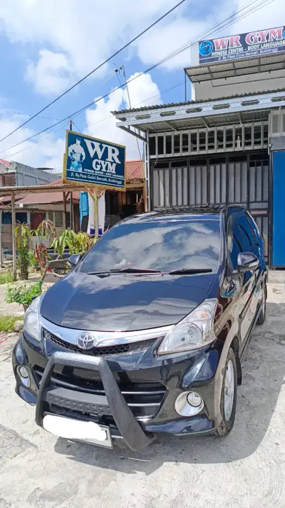Dijual Mobil Avandza Veloz