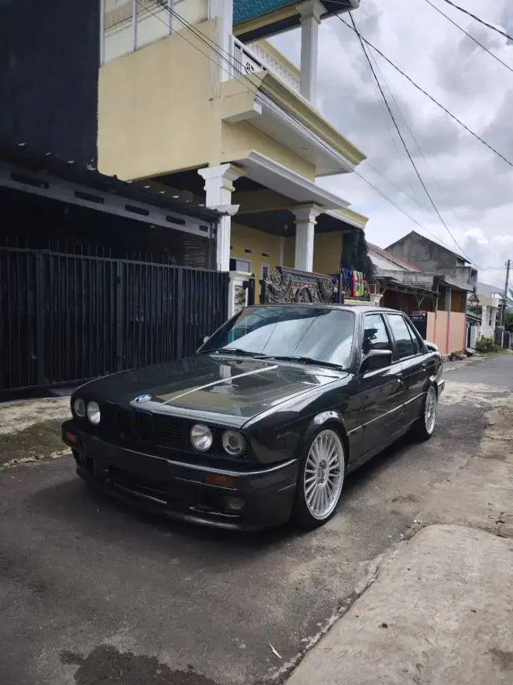 BMW 318i E30 1990