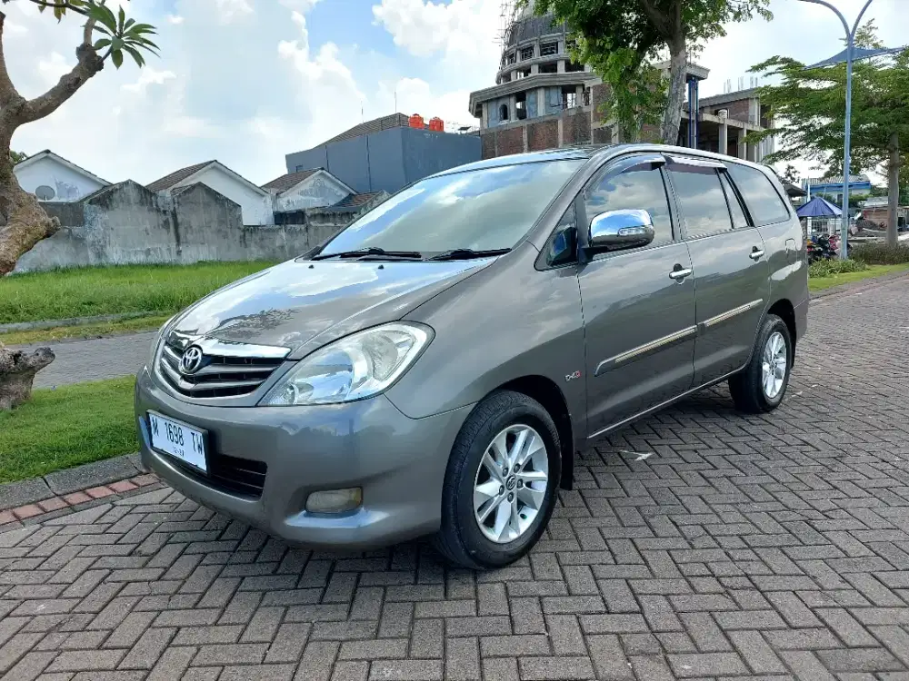 Toyota Innova 2.5 G Diesel automatic matik 2011