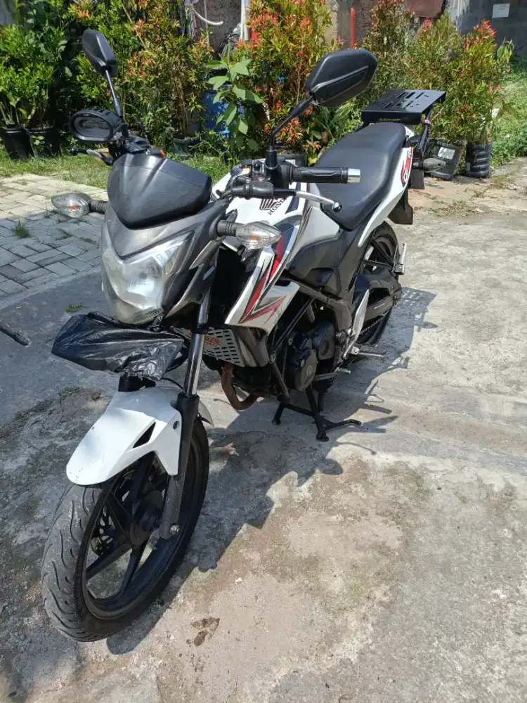 Motor Honda CB 150 R 150CC Pajak Aman, Siap Pakai