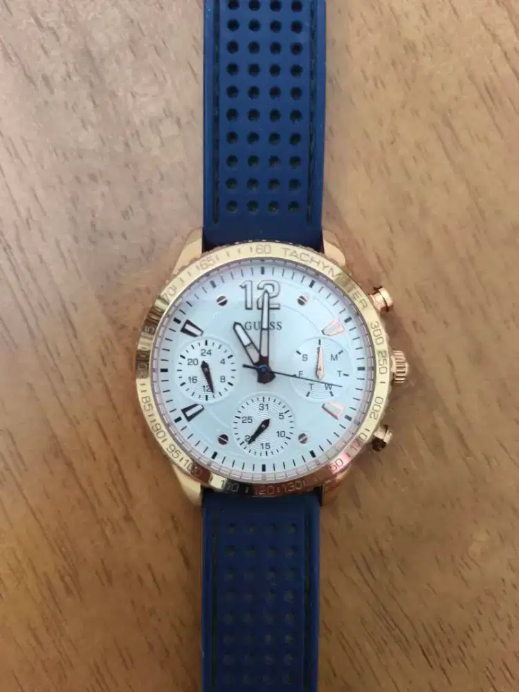 Dijual jam Guess Original Wanita Biru