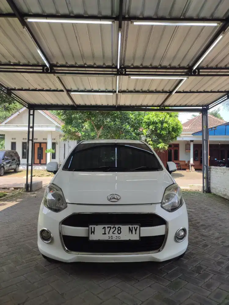 Ayla  X Metic/AT 2015 Putih