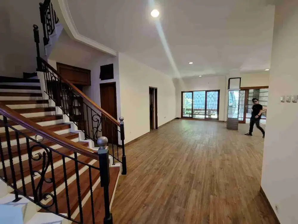 disewakan Rumah komplek batunungal indah besar dan nyaman