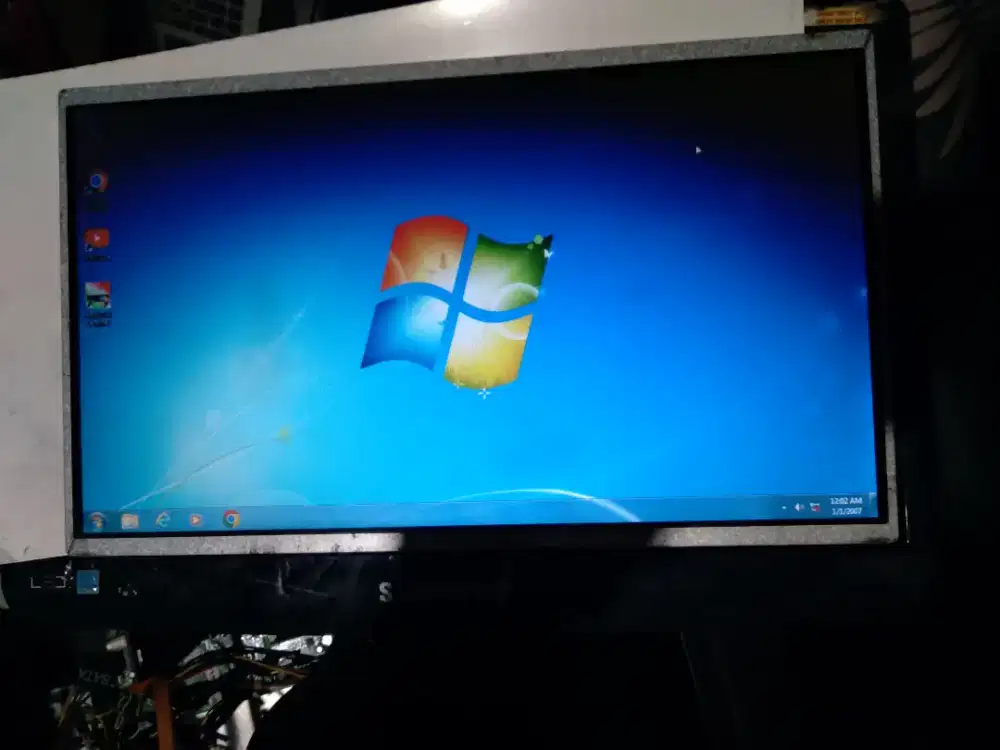 layar laptop 14inch (40 pin) kondisi OK