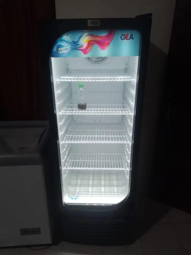 Showcase GEA 1 pintu