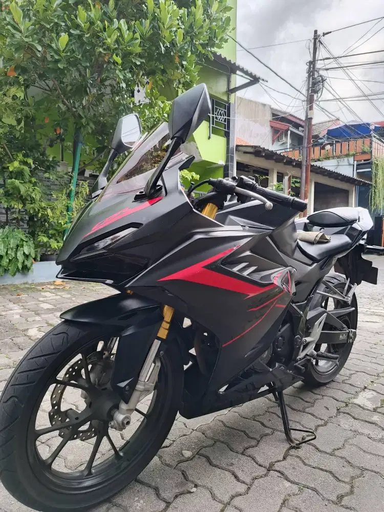Dijual Cepat Motor CBR 150cc