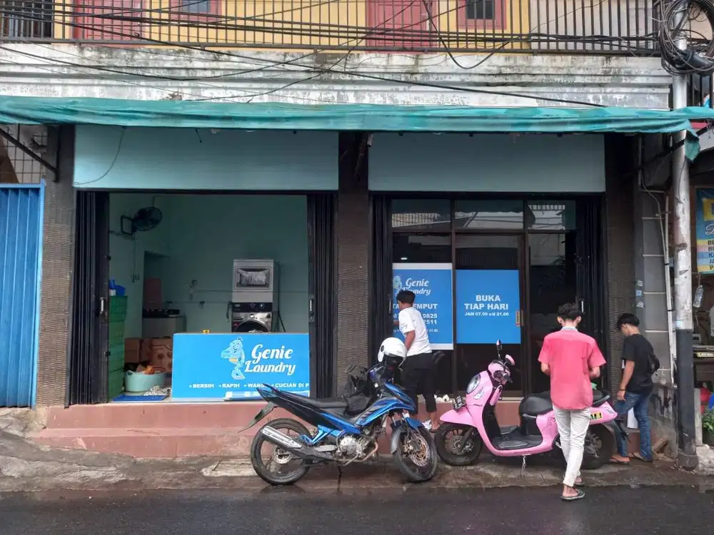 Pegawai cuci gosok setrika laundry Palmerah Slipi