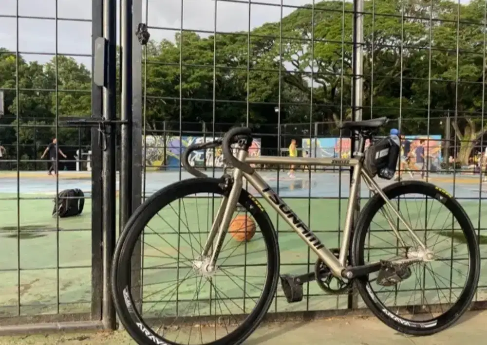 Sepeda fixie Tsunami