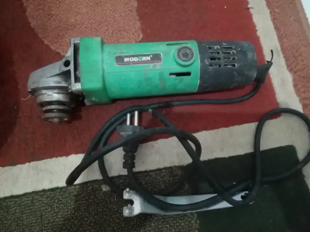 Gerinda tangan merek modern