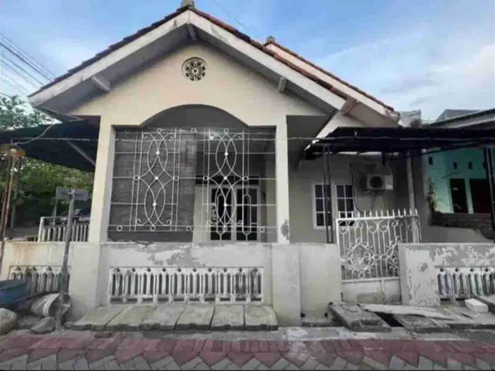 RUMAH LAMA HOOK DI JL SIDOLUHUR MUKTIHARJO KIDUL PEDURUNGAN SEMARANG