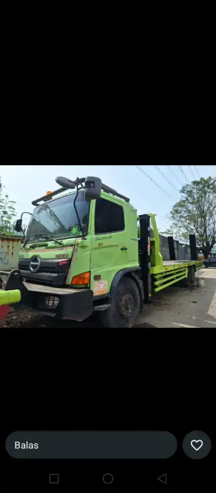 Hino selfloeder FM 260Jw. 2017