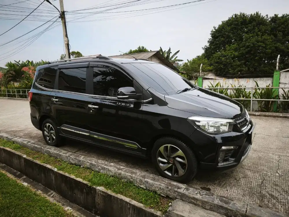 Wuling Confero S Lux (2018)