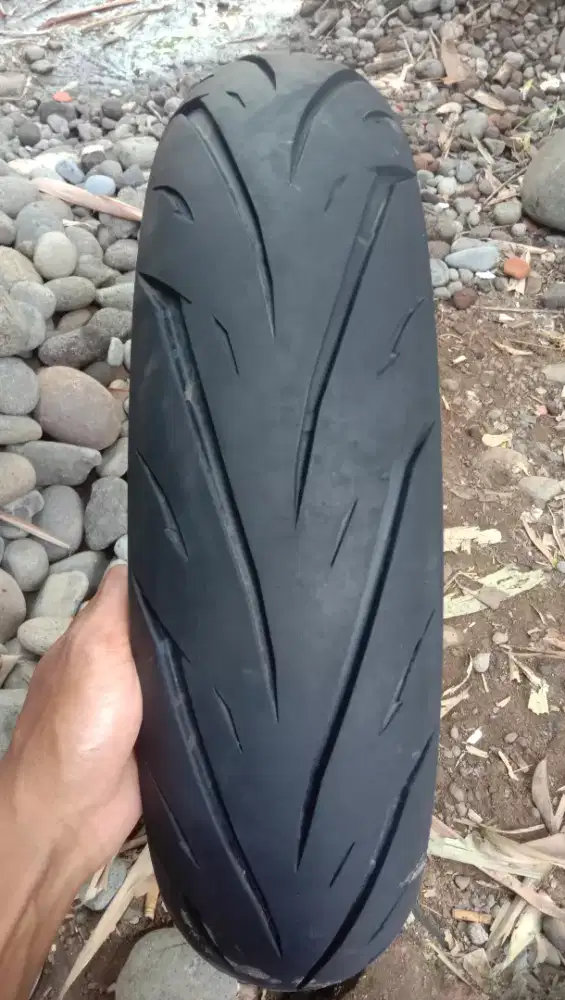 Ban IRC UK 130/70/17