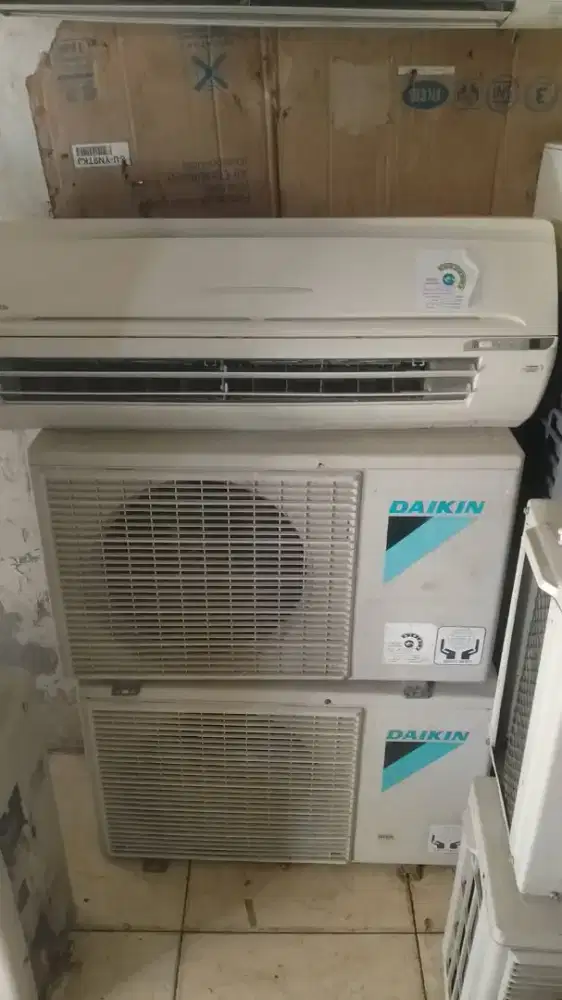 AC Daikin 1/2 PK Normal Include Pemasangan