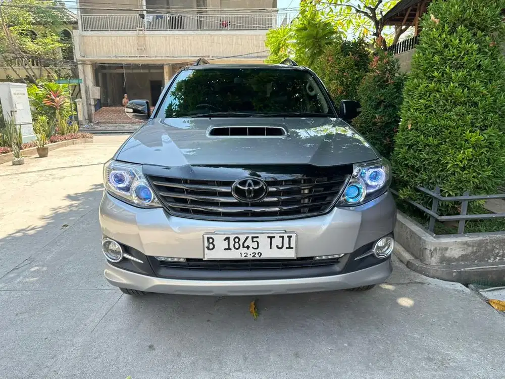 [Rare Solar] Toyota Fortuner VNT Diesel 2014 Warna Silver Bio Solar