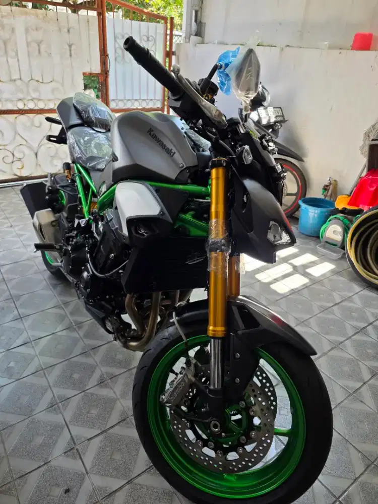 Ready Brand New Kawasaki Z900 SE 2026