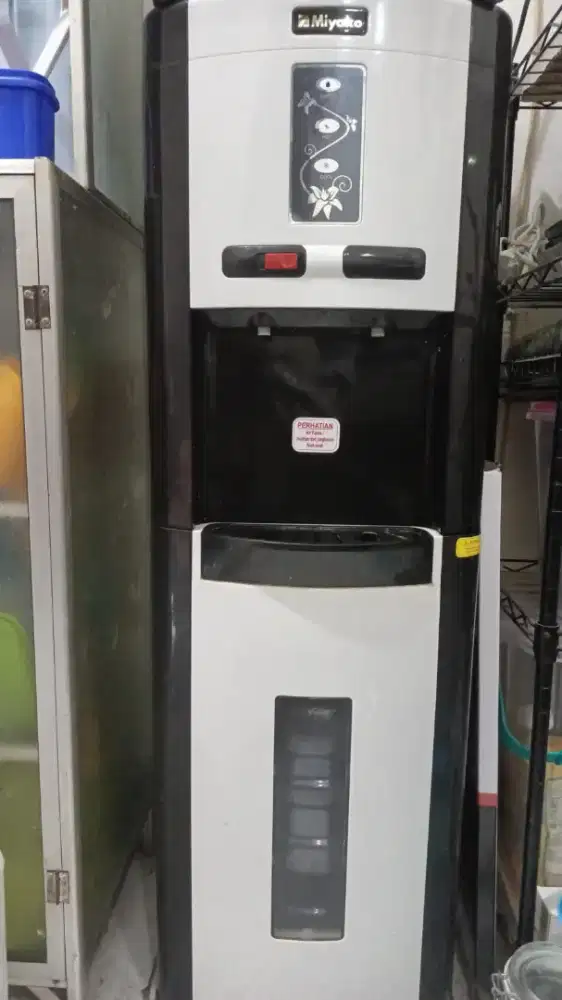 Jual Dispenser Galon Bawah Miyako second