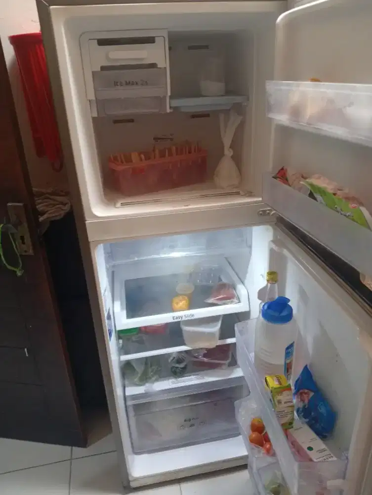 Jual kulkas dan Mesin Cuci merk samsung