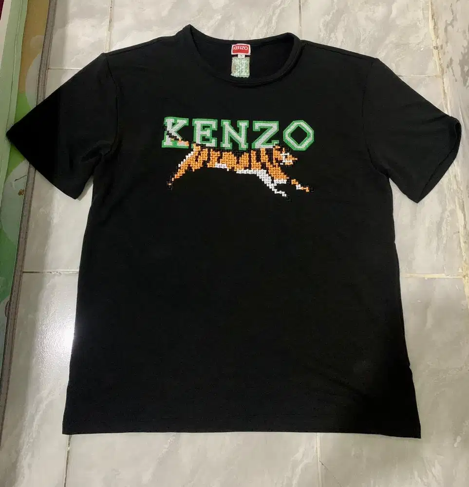 Prelove Kaos T-shirt Kenzo Pixel Logo Bordir