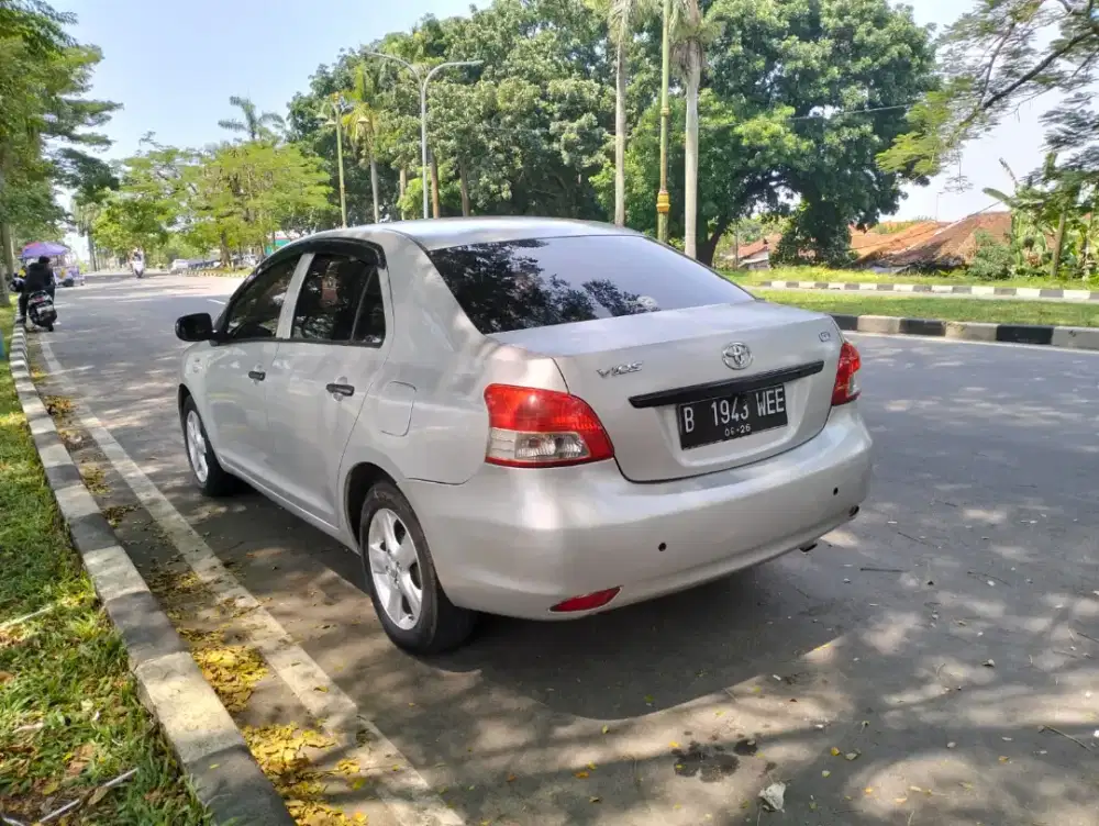 Toyota vios limo 2011 pajak on