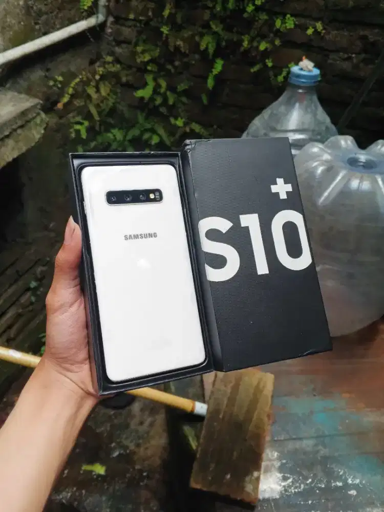 Samsung S10+ 8/512GB Fullset SEIN