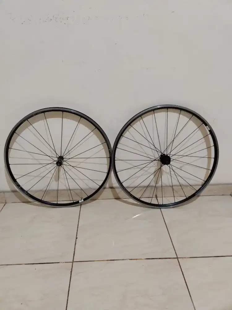Wheelset Giant SL 1 700C 11 speed Shimano hub Giant ringan Hole 24/18