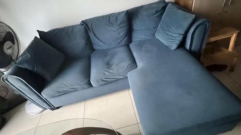 Informa sofa L shaped velvet blue