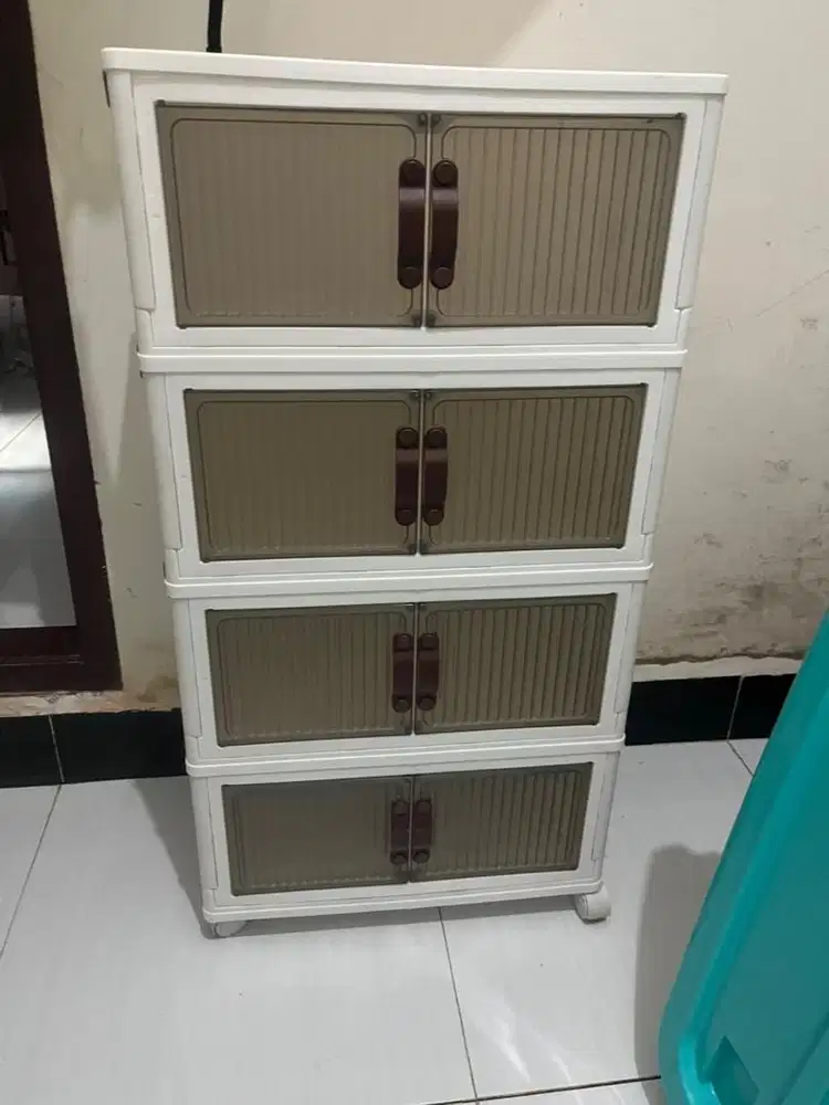 Lemari mini bekas pakai